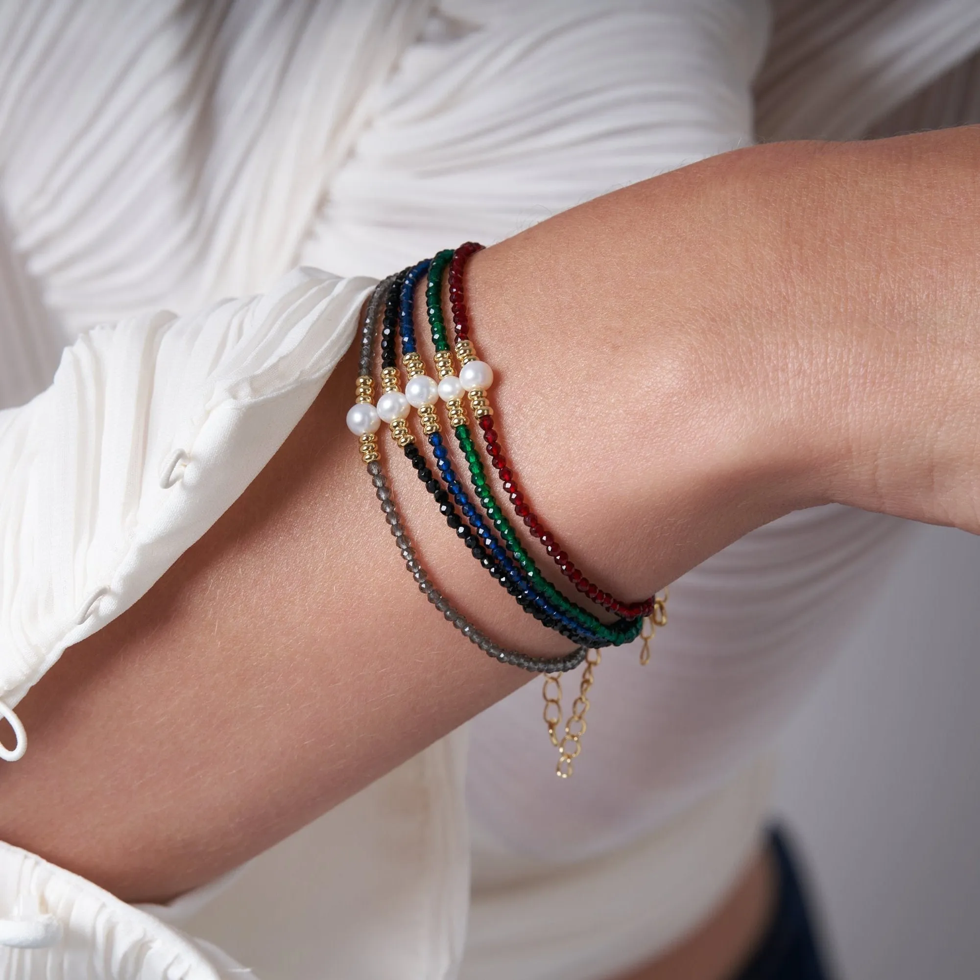 Clara fine black spinel bracelet with central cultured freshwater pearl