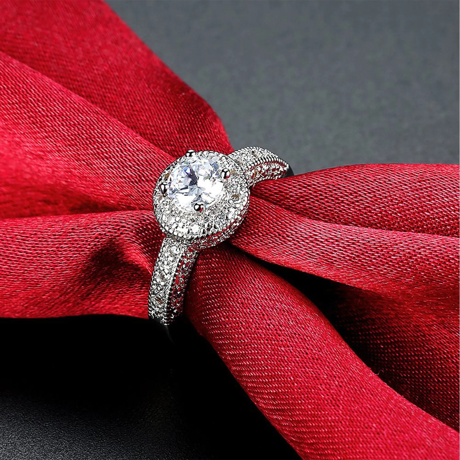Elegant Cubic Zirconia Solitaire Royal Queen Designer Ring