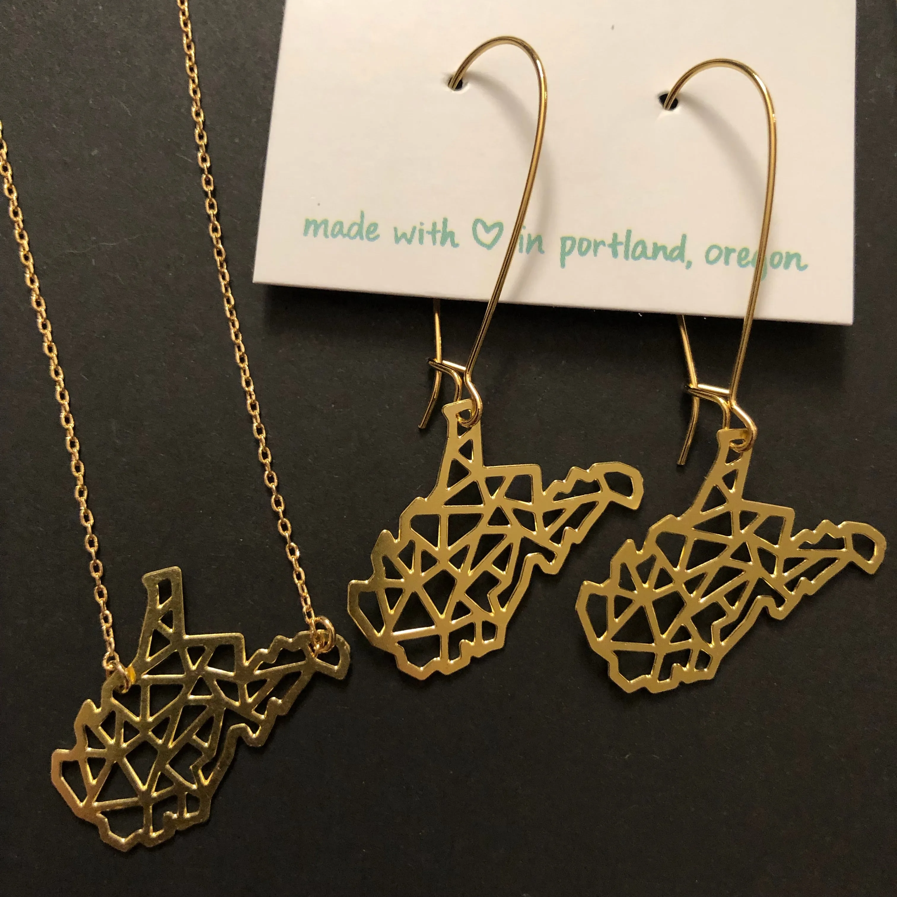 Geometric Wv Necklace