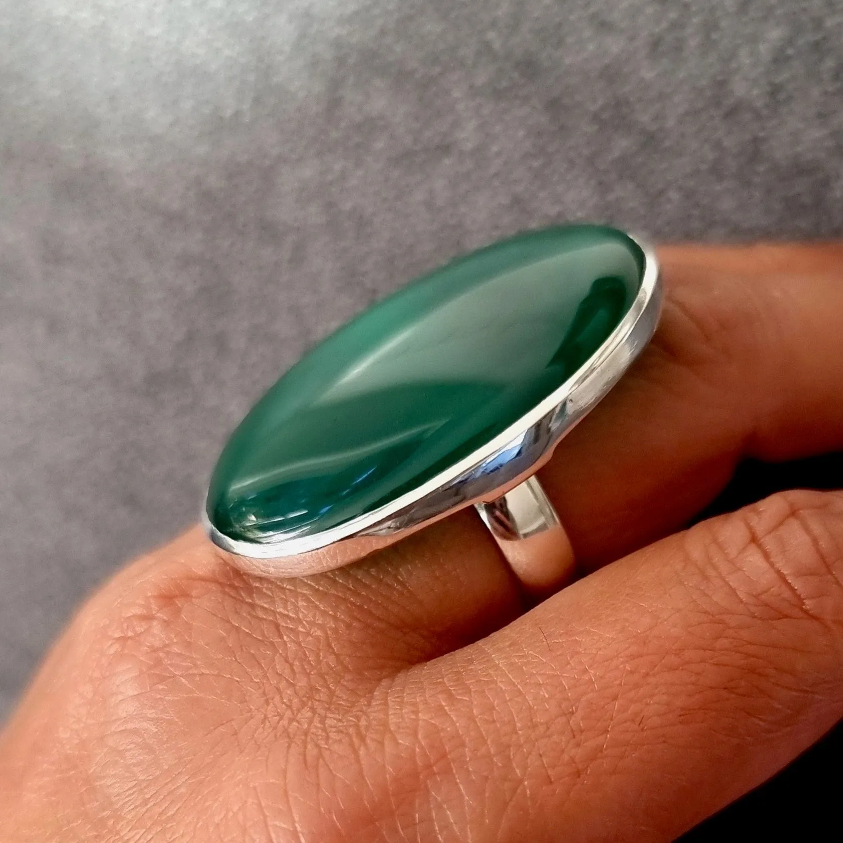 Green Onyx Oval 36mm x 26mm Adjustable 925 Silver Ring, R118