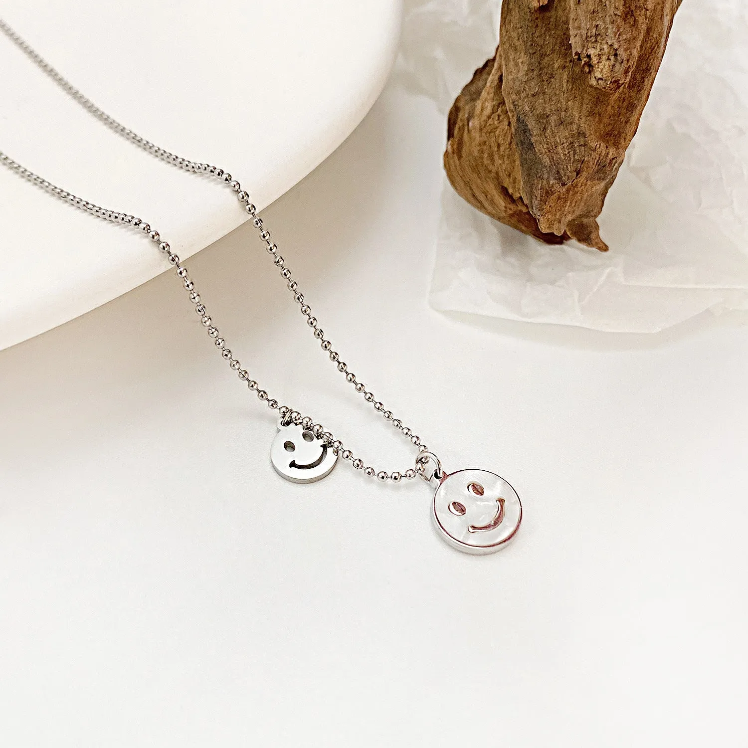New Smiley Face Pendant Personalised Fashion Compact Design Women's Collarbone Chain