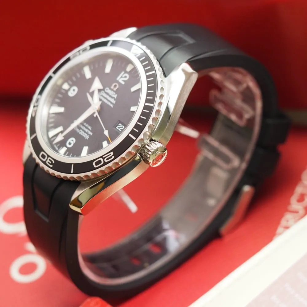 Omega Seamaster Planet Ocean 22005000 (2008)