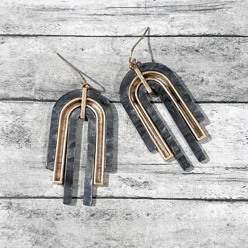 Slate Gray Swirled U-Shape Gold Geometric Earrings